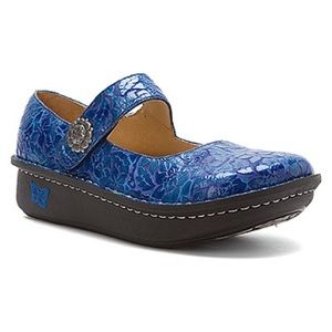 Alegria Paloma blue etched patent